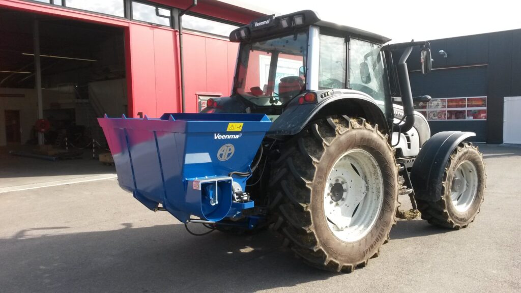 Auger buckets